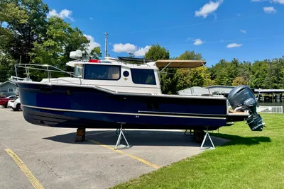 Ranger Tugs R-27