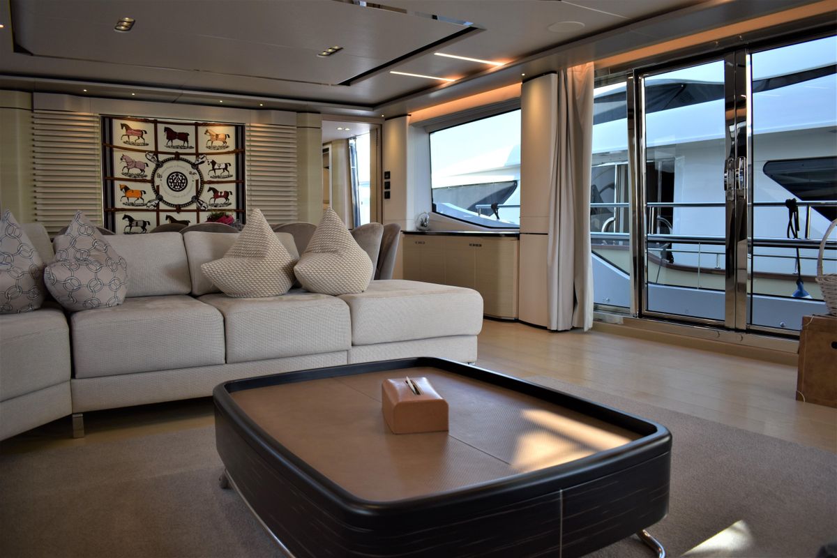 2019 Princess 100 