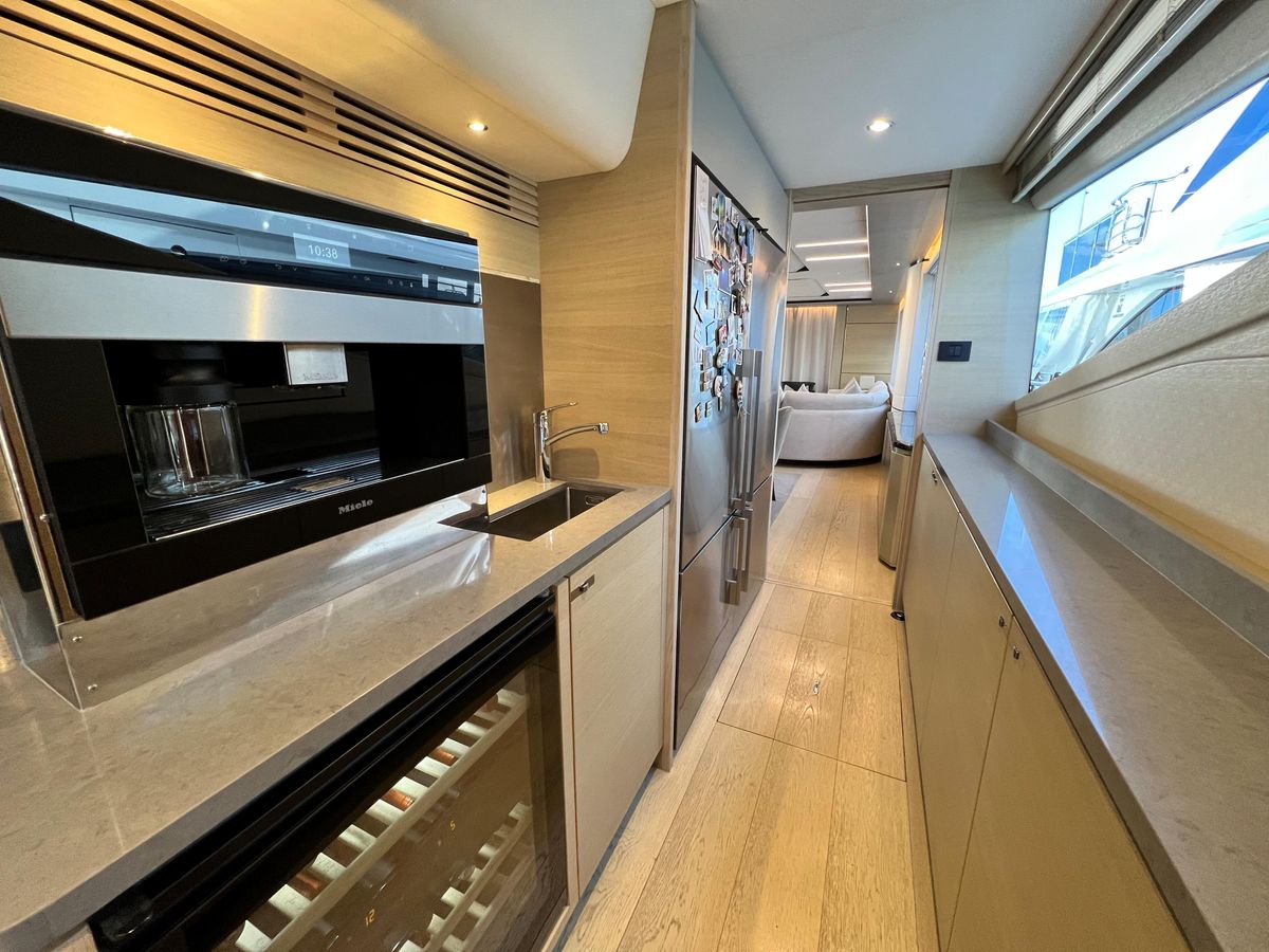 2019 Princess 100 
