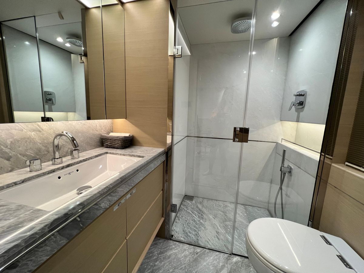 2019 Princess 100 