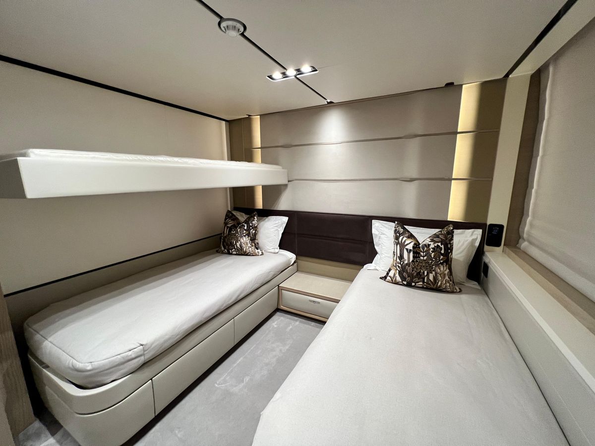 2019 Princess 100 