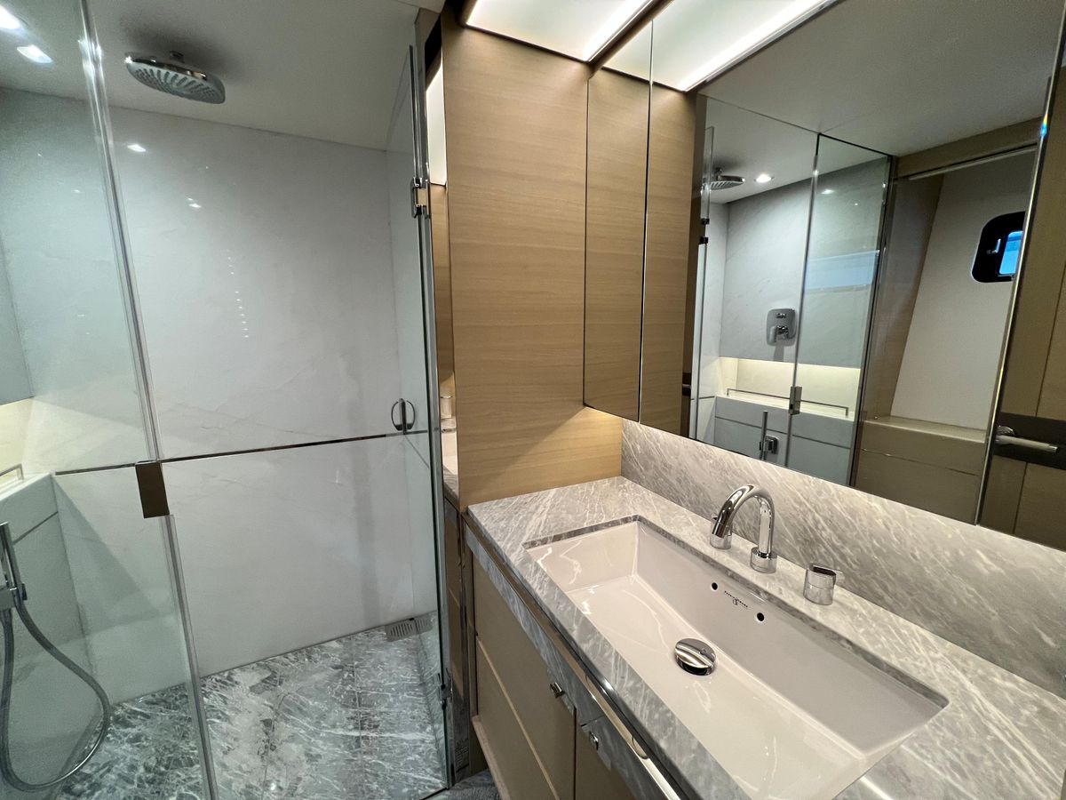 2019 Princess 100 