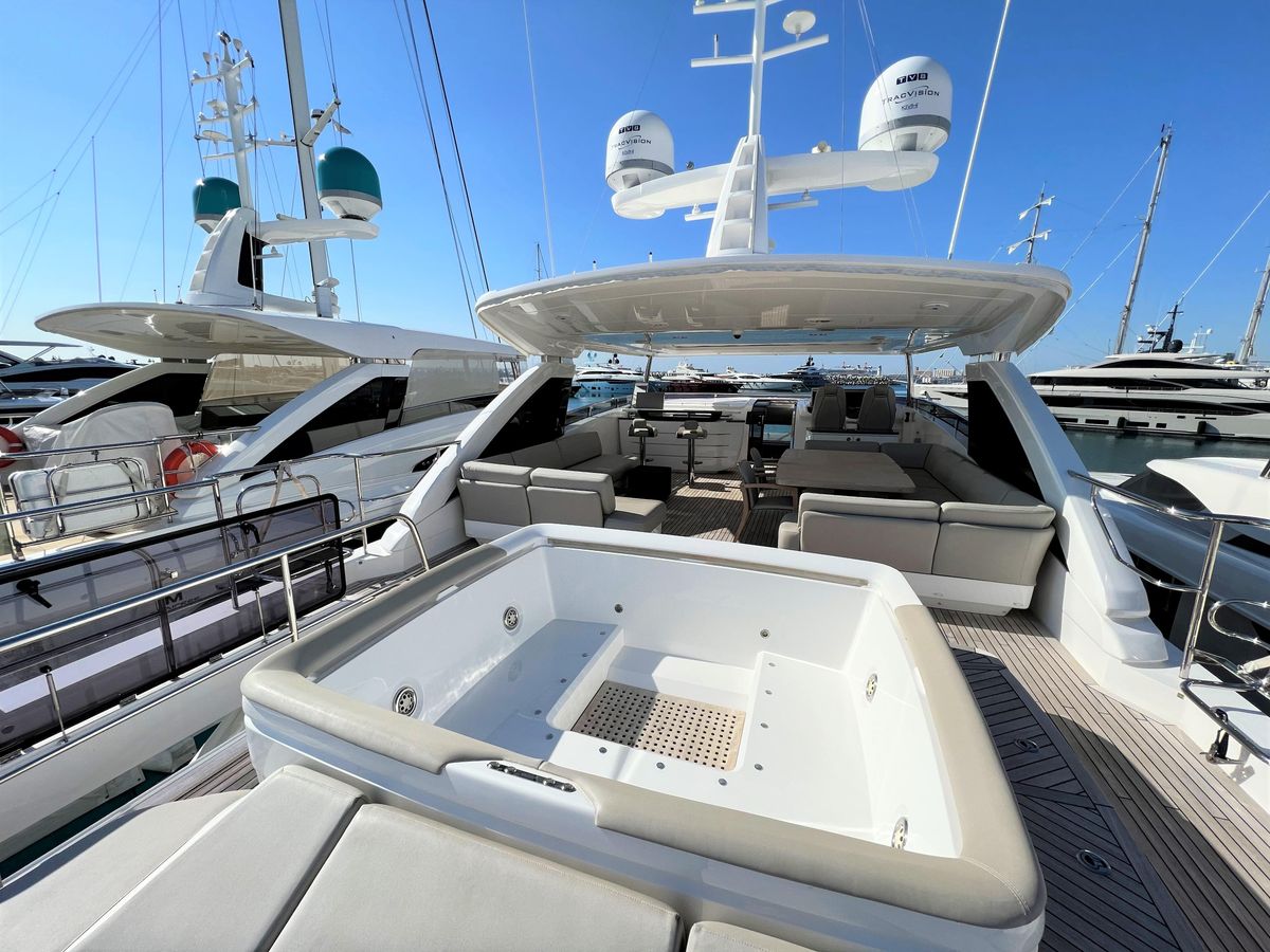 2019 Princess 100 