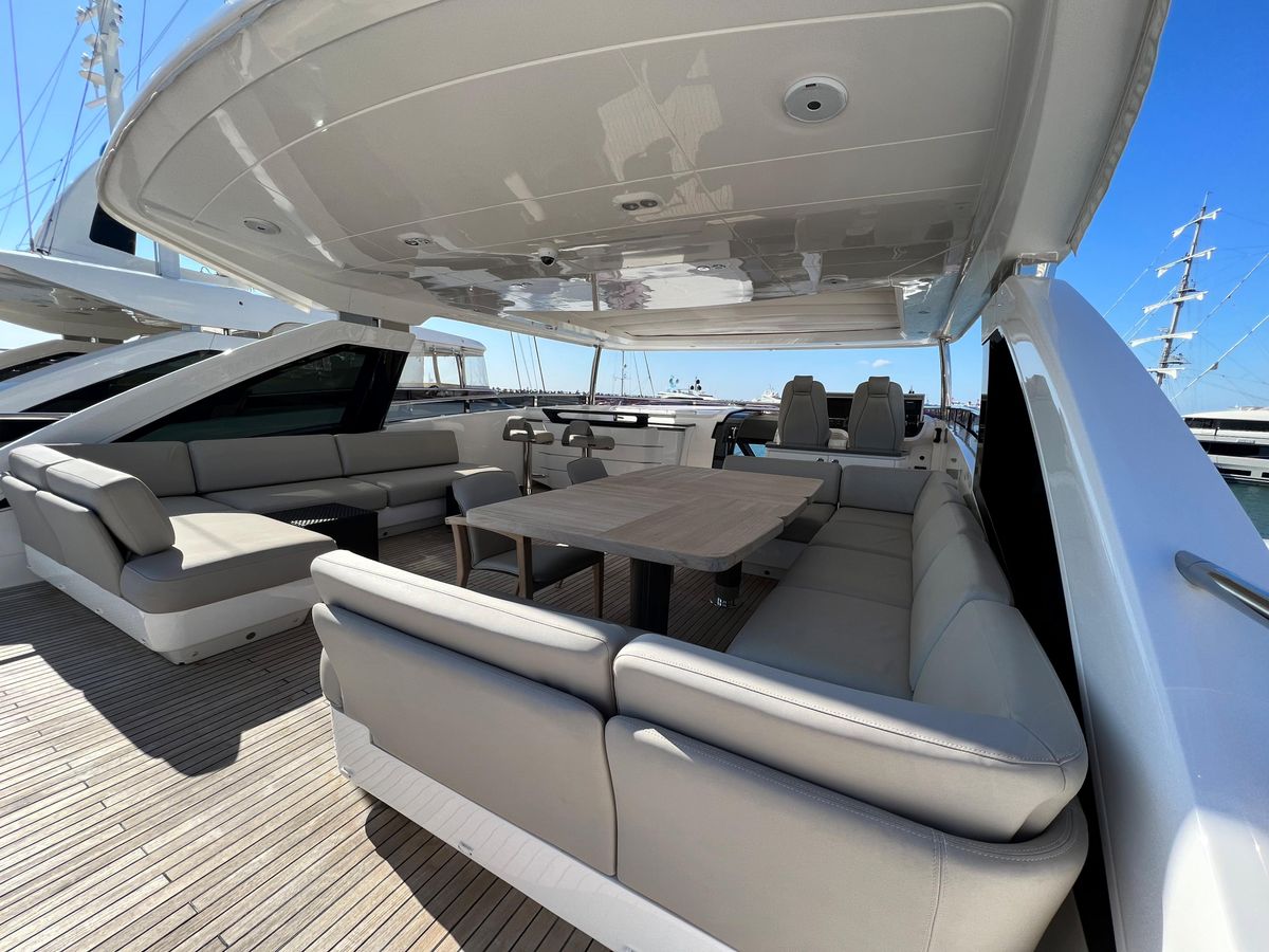 2019 Princess 100 