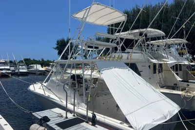 Pursuit 3000 Offshore Express