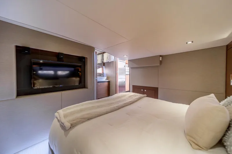 Mahalo Rewards Yacht Photos Pics 