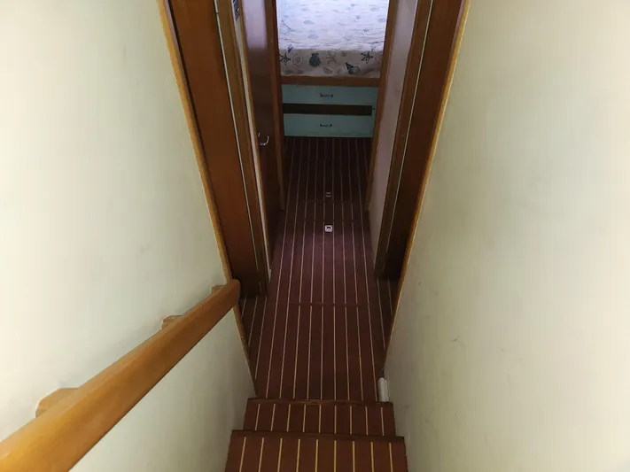 Boss Lady Yacht Photos Pics Stairway leading to cabin in 2001 Ocean Yachts 48 model.
