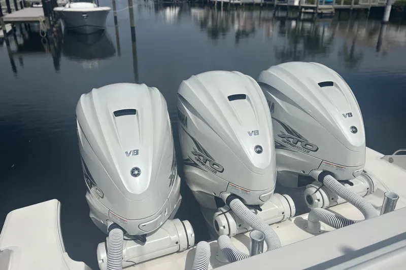  Yacht Photos Pics Triple Yamaha V8 outboard engines on a 2021 Pursuit S 378 Sport boat.