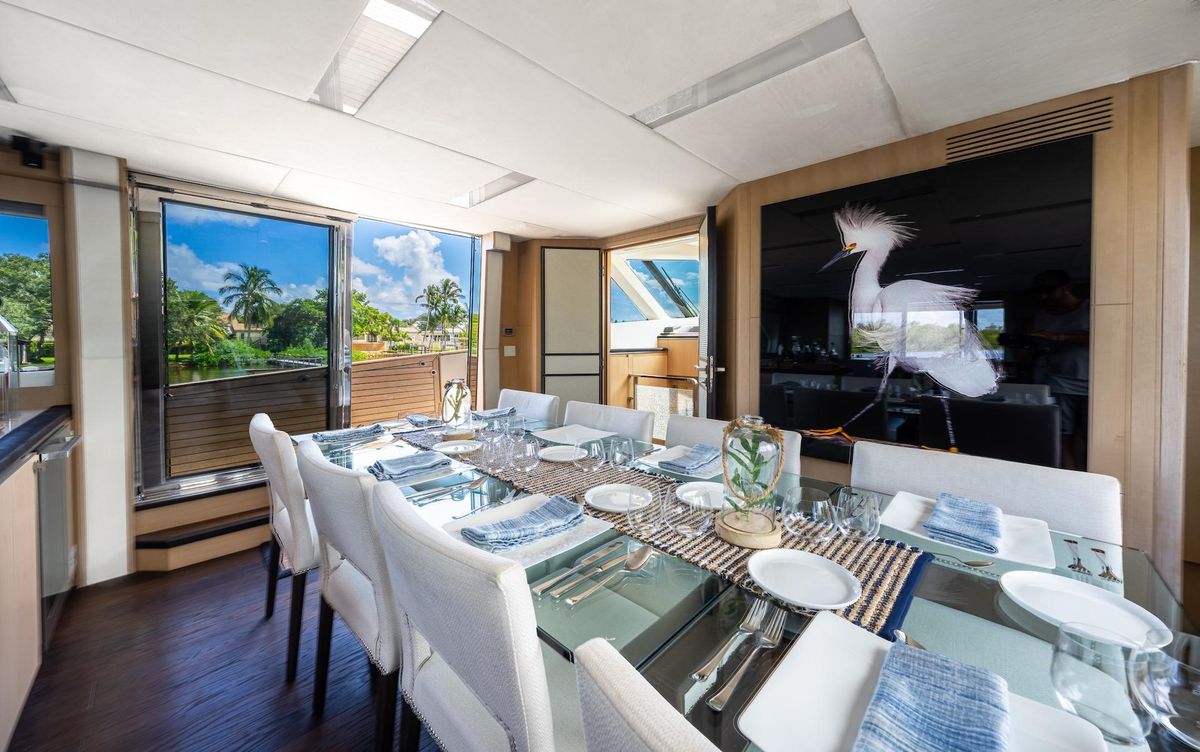 2015 Monte Carlo Yachts 86 