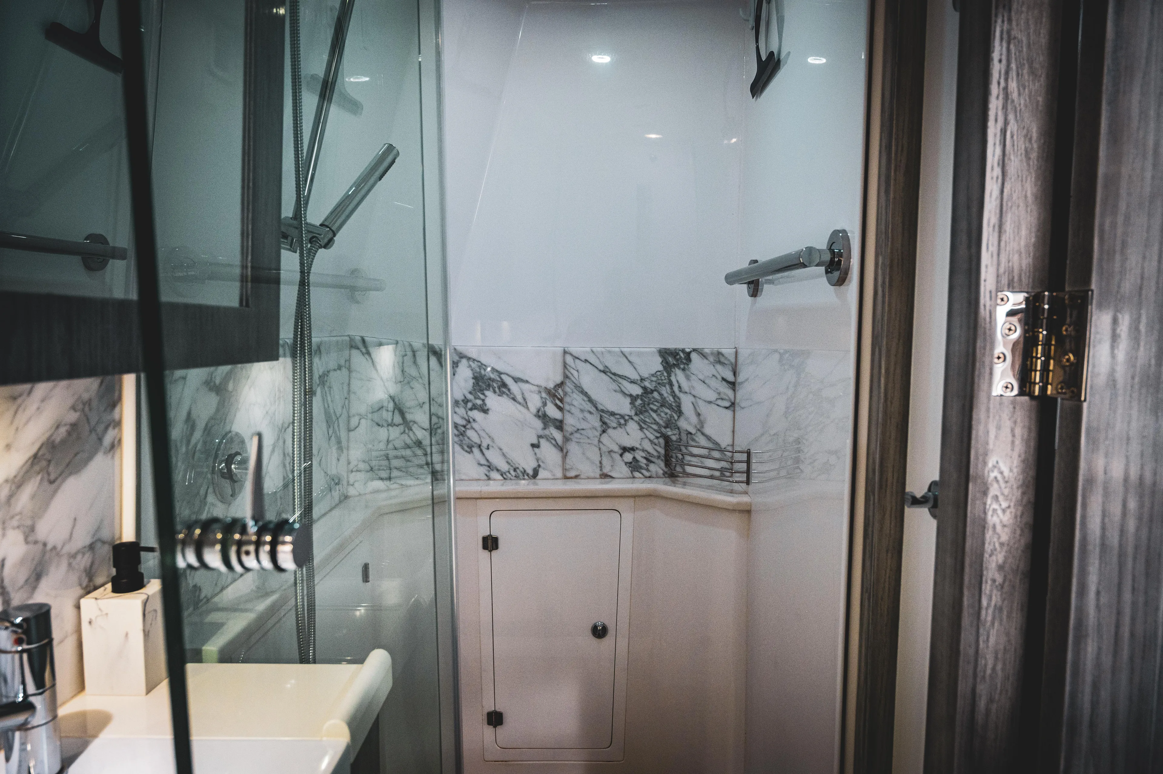 Chaser Yacht Photos Pics 