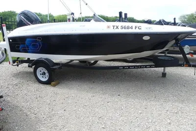 Bayliner Element E16