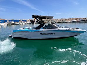 2023 MasterCraft X24