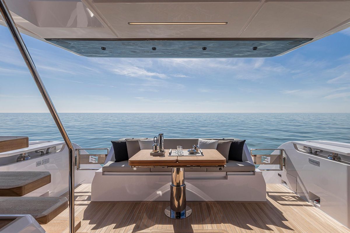 2025 Ferretti Yachts 59 