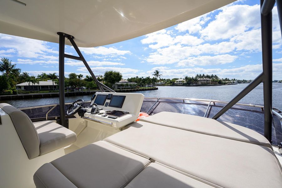 2019 Prestige 520