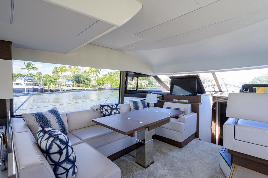 2019 Prestige 520