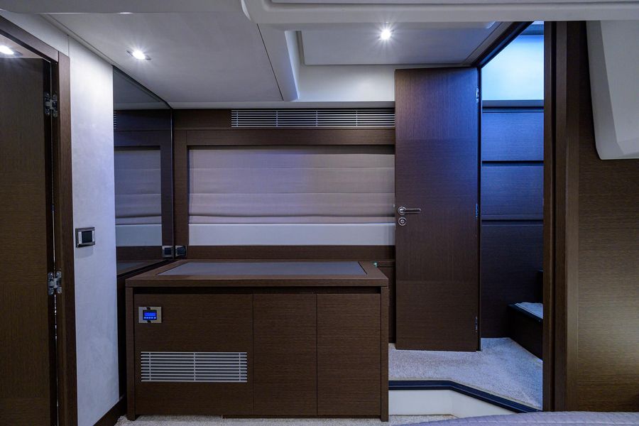 2019 Prestige 520