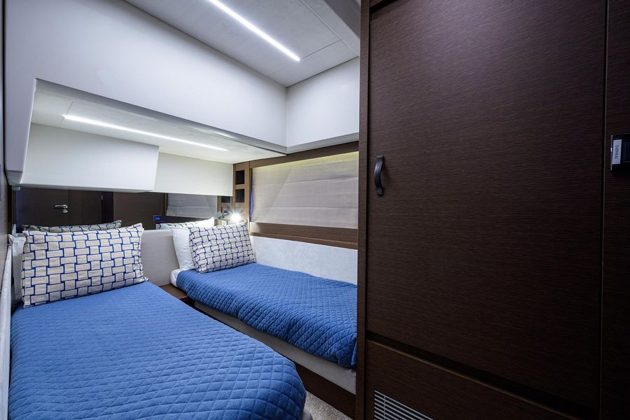 2019 Prestige 520