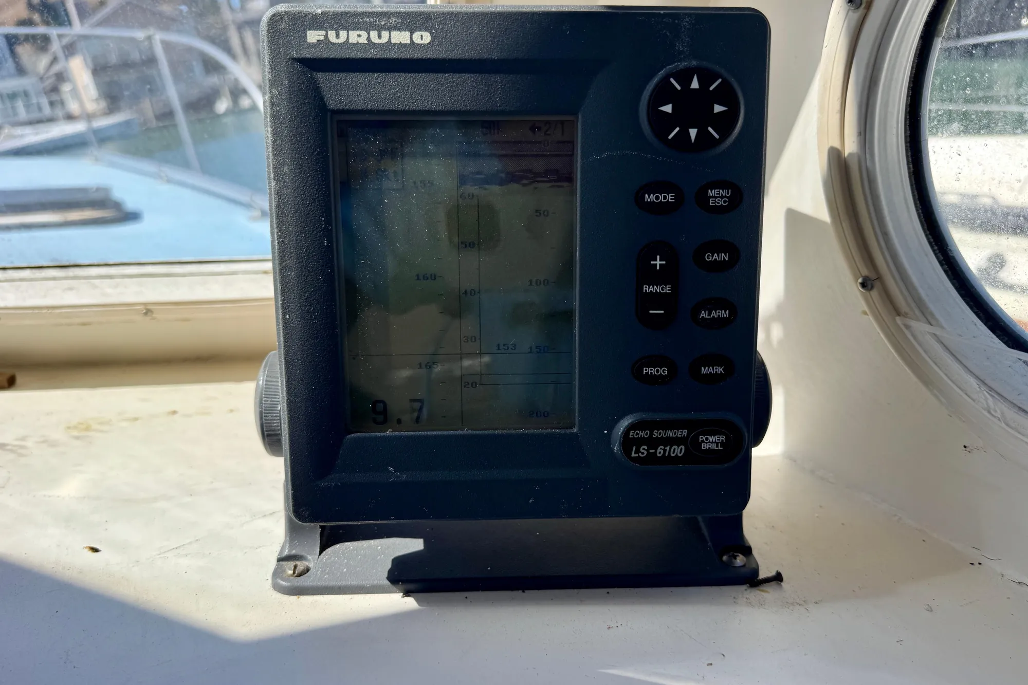 Furuno LS-6100 echo sounder on 1982 Jarvis Newman Flybridge Cruiser.