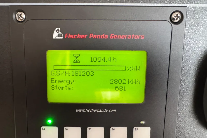 Tekeze Yacht Photos Pics Fischer Panda generator display on 2019 Intrepid 475 Sport Yacht, showing 1094.4 hours usage.