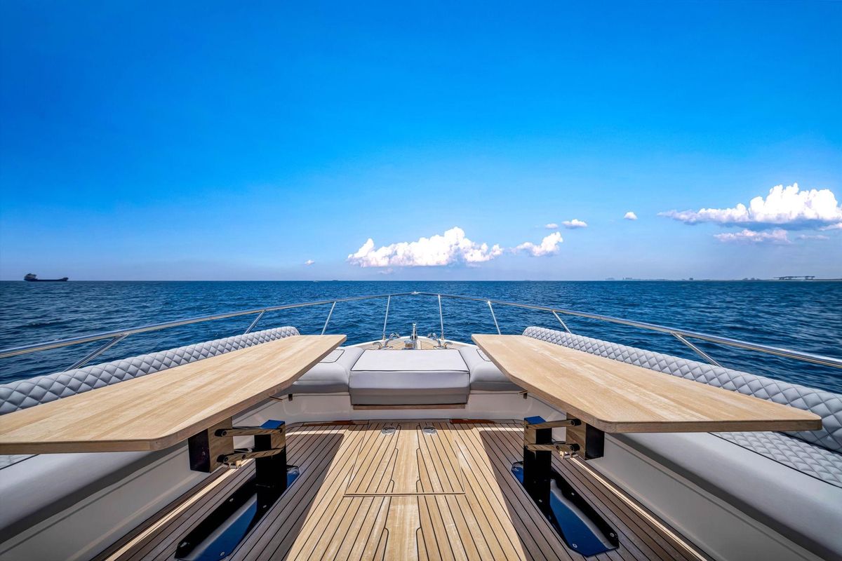 2022 Ferretti Yachts 67 