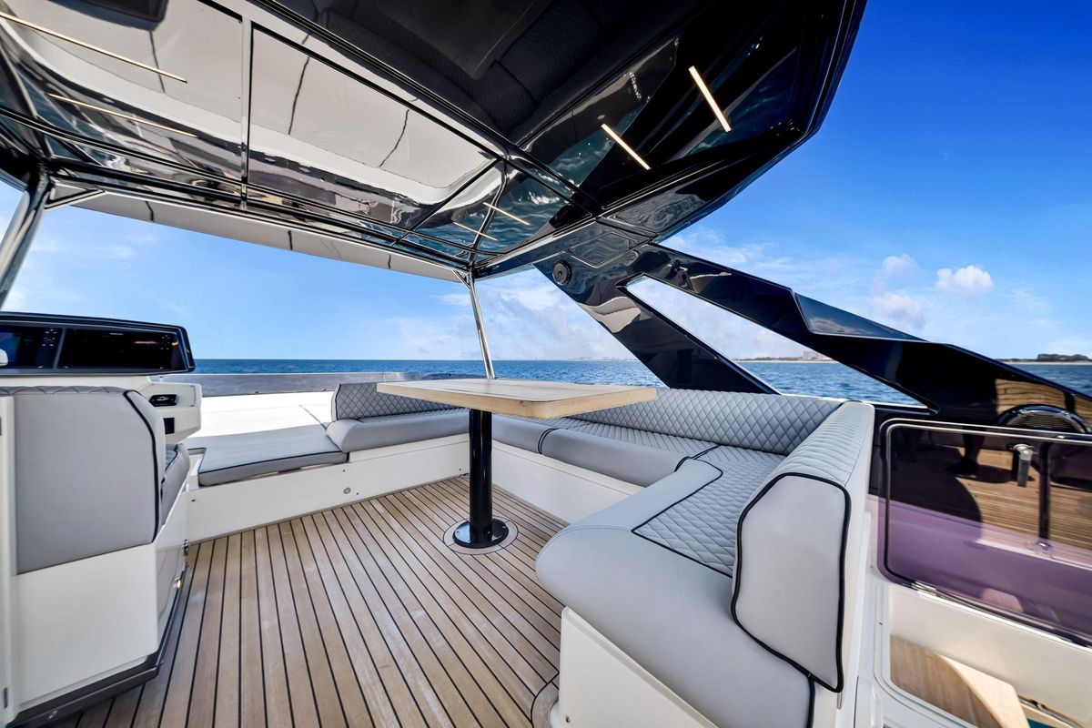 2022 Ferretti Yachts 67 