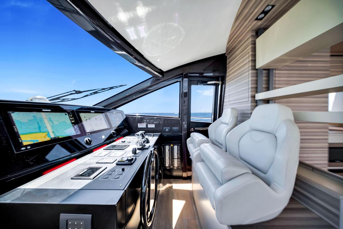 2022 Ferretti Yachts 67 
