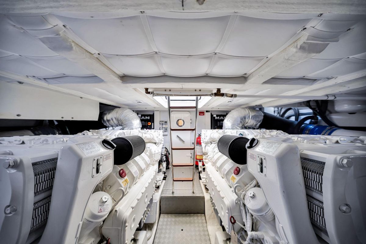 2022 Ferretti Yachts 67 