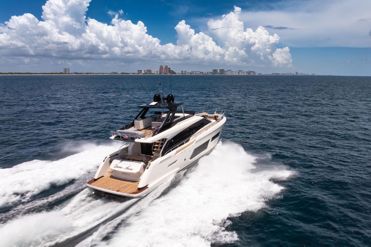 2022 Ferretti Yachts 67 
