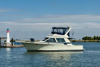 Tollycraft 40 Sport Sedan