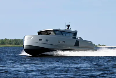 2024 Custom Glacier Yacht 48 Cabin