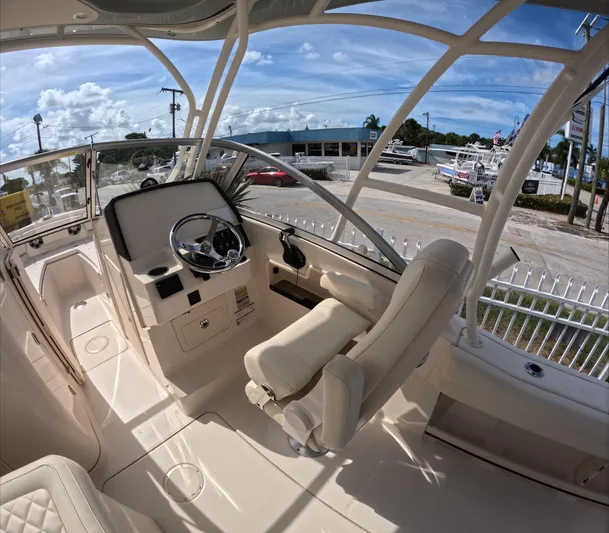 235-867 Yacht Photos Pics 