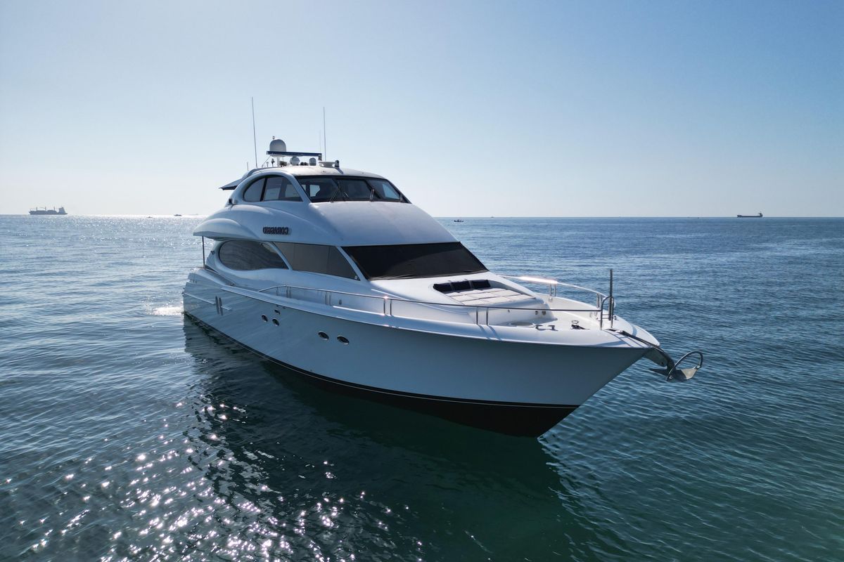 2004 Lazzara 80 