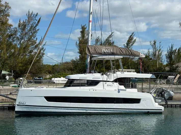 Split Decision Yacht Photos Pics 