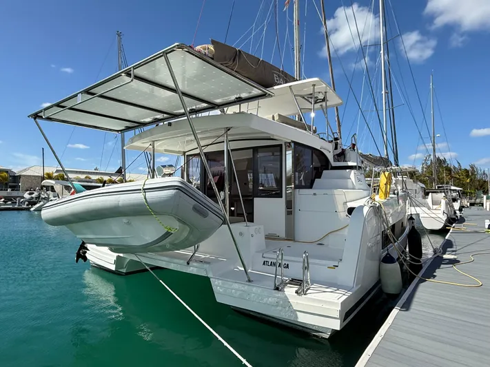Split Decision Yacht Photos Pics 