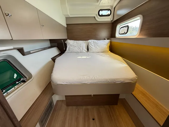 Split Decision Yacht Photos Pics 