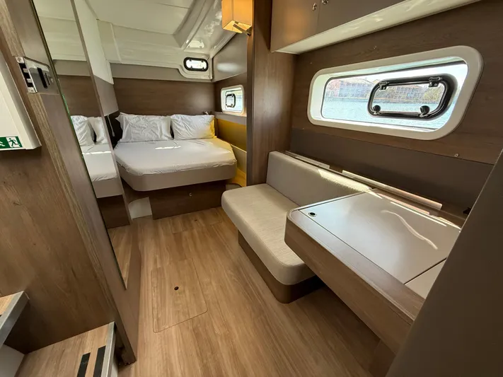 Split Decision Yacht Photos Pics 