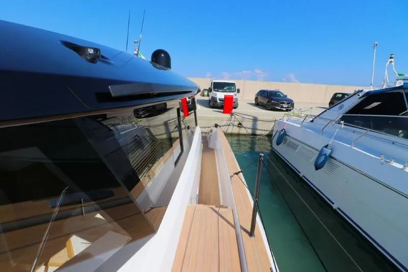  Yacht Photos Pics 52 11