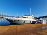 1991 Mochi Craft 44 FB