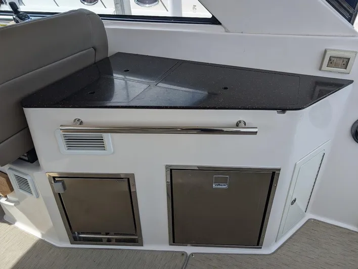 Speakeasy Yacht Photos Pics 