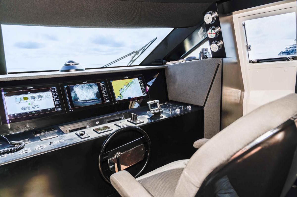 2020 Ferretti Yachts 85 