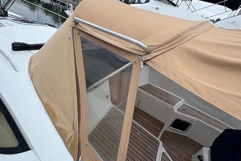 Star IV Yacht Photos Pics Sun covers for dodger