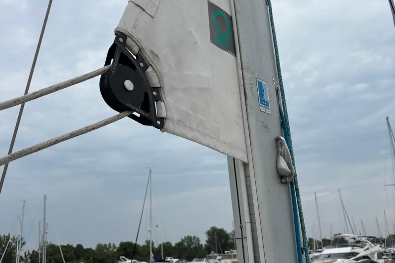 Star IV Yacht Photos Pics Close-up of Jeanneau 50DS - Reefing Main