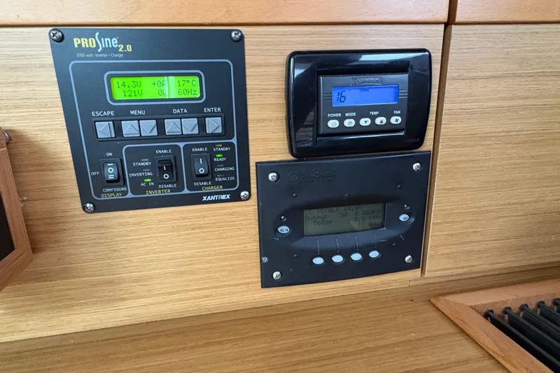 Star IV Yacht Photos Pics Heat and ACon as well as electric monitering systems