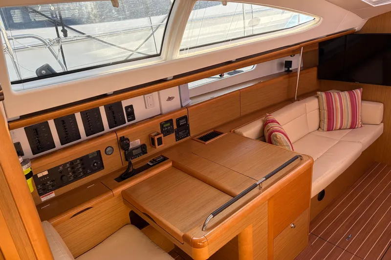 Star IV Yacht Photos Pics Nav station