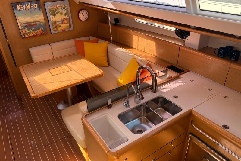 Star IV Yacht Photos Pics Galley to Std