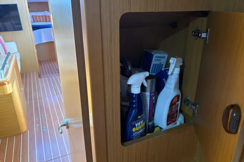 Star IV Yacht Photos Pics Additonal Storage in VIP Berth