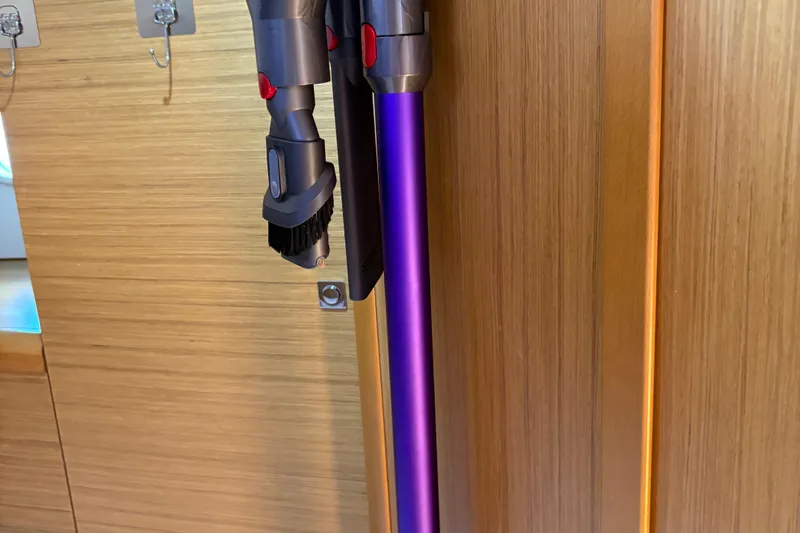 Star IV Yacht Photos Pics Cordless Dysen vacuum cleaner mount