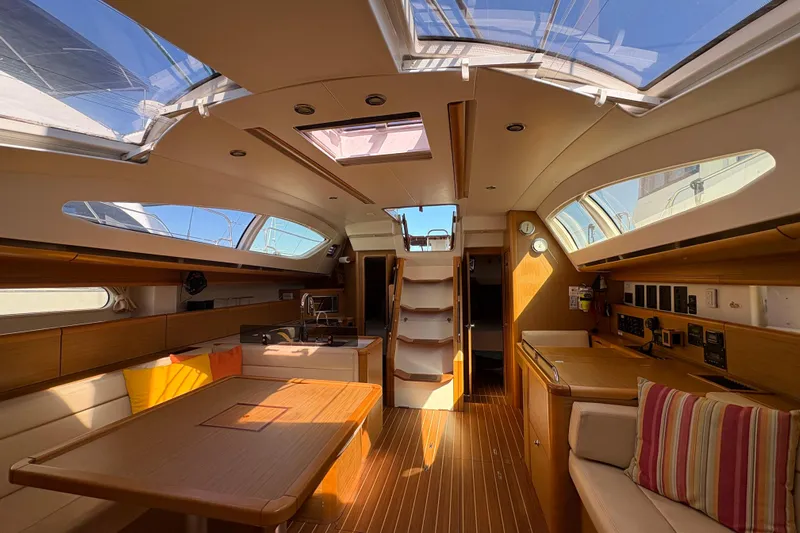 Star IV Yacht Photos Pics Looking aft From Owner's Berth