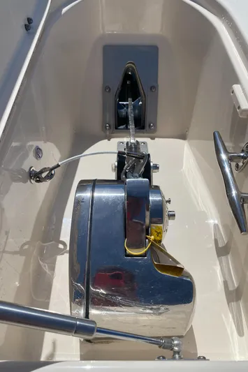 Lola Yacht Photos Pics 2017 Grady-White Freedom 375 boat anchor system with polished metal components.