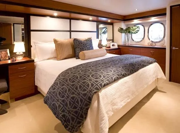 Elsewhere Yacht Photos Pics 